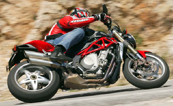 Brutale 910