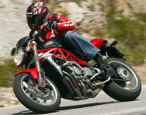 Brutale 910