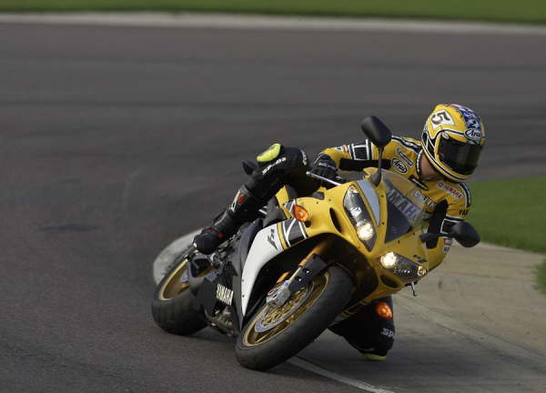 yamaha-r1-06-bikepics-422860
