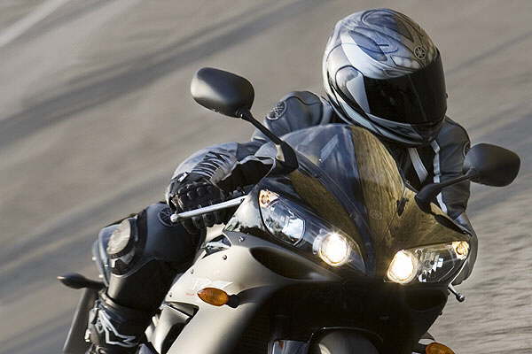 yamaha-r1-06-bikepics-423019