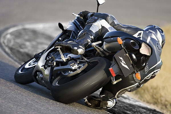 yamaha-r1-06-bikepics-423022