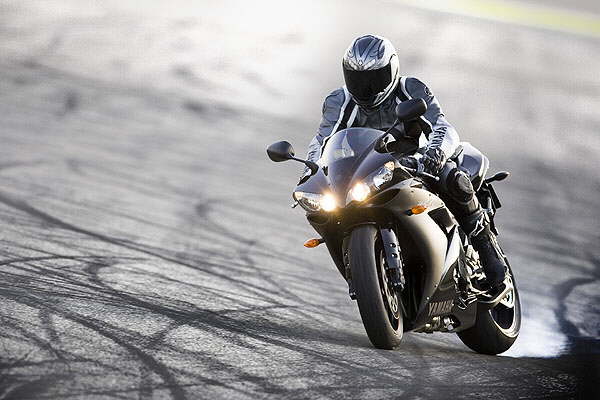 yamaha-r1-06-bikepics-423024