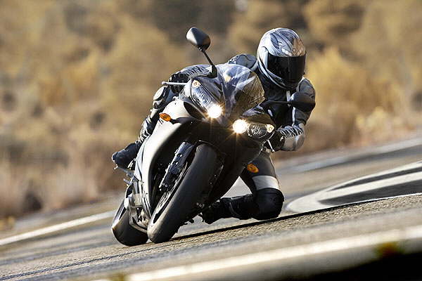 yamaha-r1-06-bikepics-423025