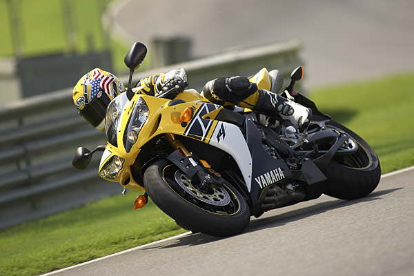 yamaha-r1-06-bikepics-423047