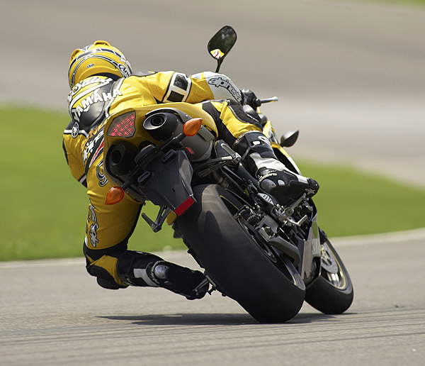 yamaha-r1-06-bikepics-423049